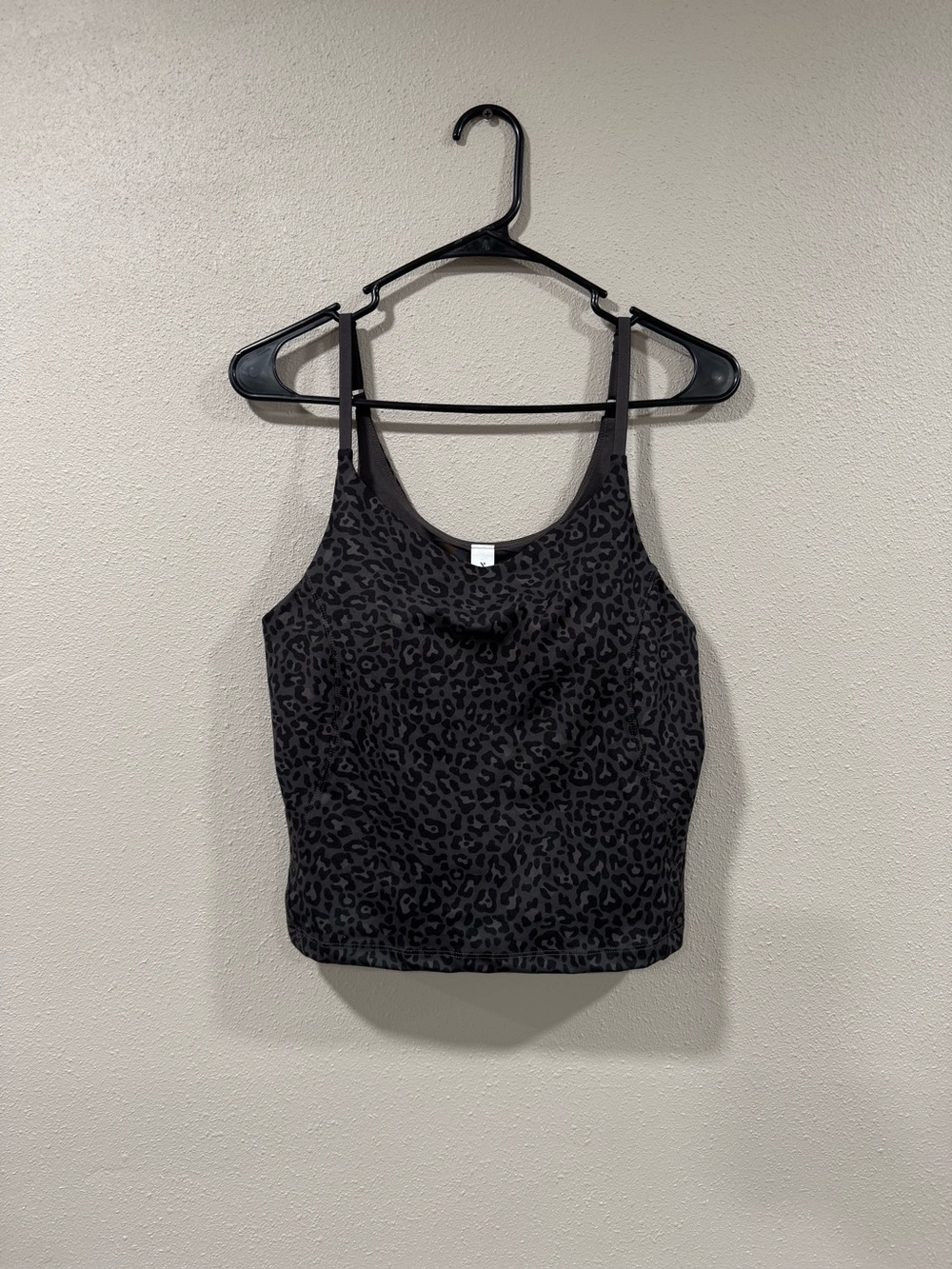 NWT $88 Retail Yogalious Leopard Black 2 Piece Set - Picture 2 of 8